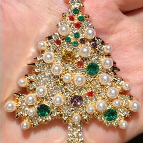 Luxury Pearl Crystal Christmas Tree Gold Brooch  Womens Multicolor Pin New - Picture 2 of 4